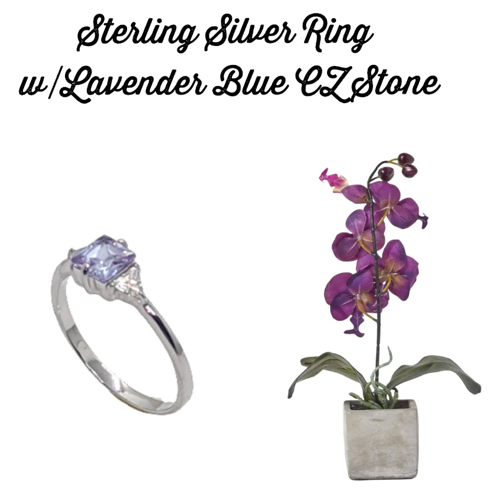 Lovely Sterling Silver Ring w/Lavender Blue CZ Crystal